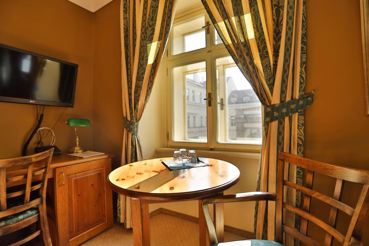 U Schnellu Hotel Praha Bagian luar foto